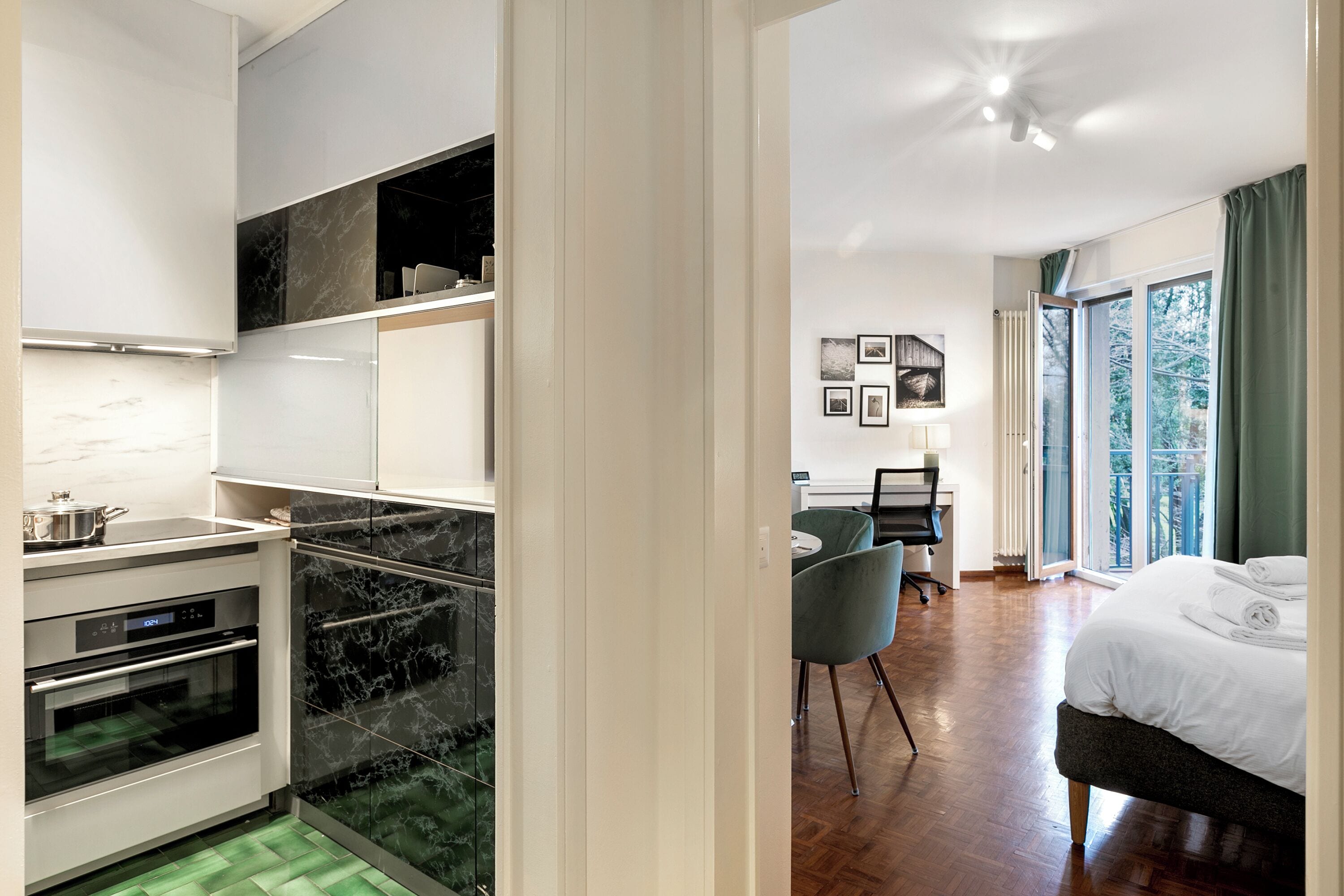 Laptop workspace, iron/ironing board, free WiFi, bed sheets