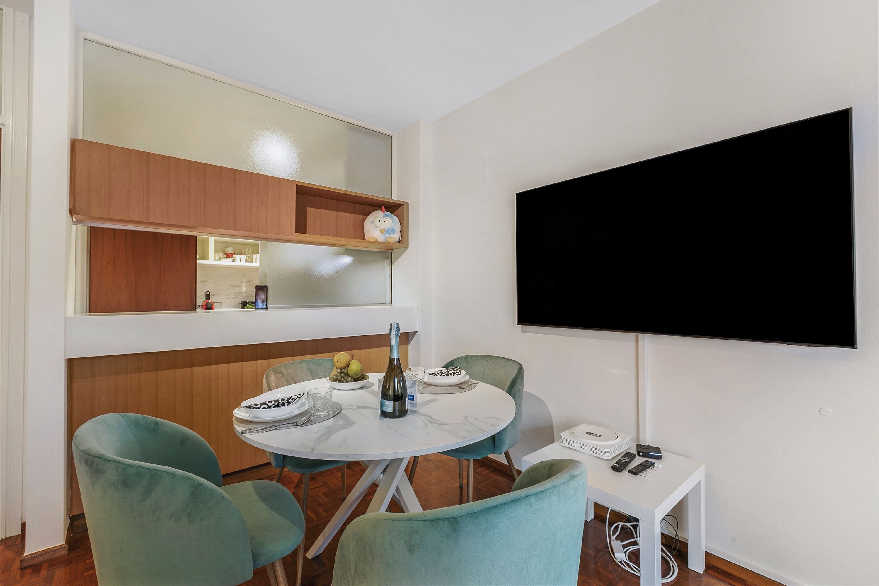 Standard-Studio, Bergblick, Seeseite (La Perla Sul Lago) | Speisen