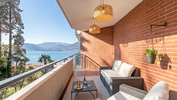 Studio Standard, vue montagne, en bord de lac (La Perla Sul Lago) | Enceinte de lâhĂ©bergement