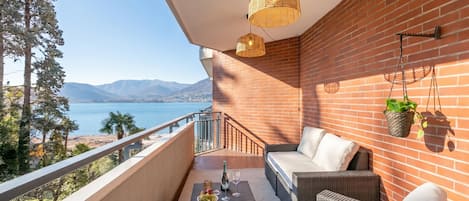 Studio Standard, vue montagne, en bord de lac (La Perla Sul Lago) | Enceinte de lâhĂ©bergement