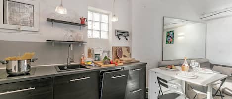 Appartement Standard, plusieurs chambres (Un Terrazzo Nella Pigna) | Cuisine privée