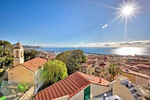 Familienapartment, Mehrere Schlafzimmer (La Torretta Holiday Home Sanremo) | Blick von der Unterkunft