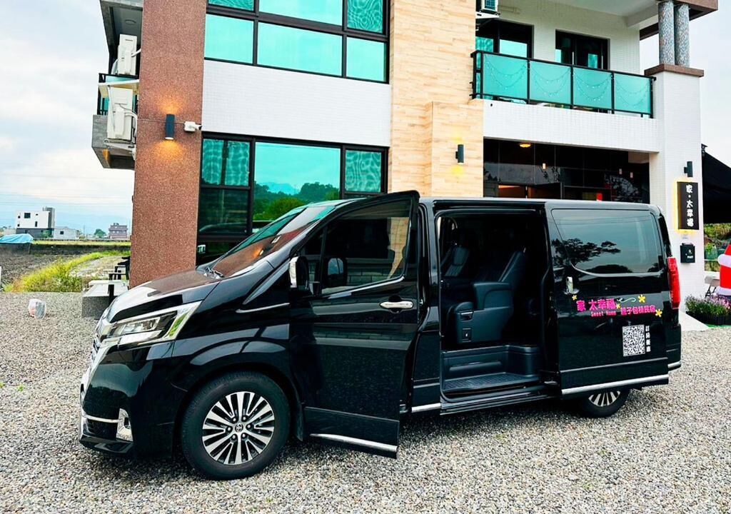 Train station shuttle