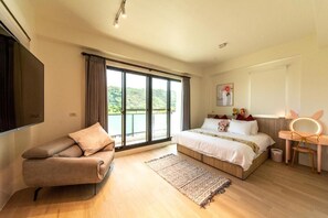 واي فاي مجانًا وملاءات أسرّة