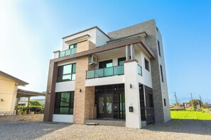 Exterior - Sweet Home (Sanxing)