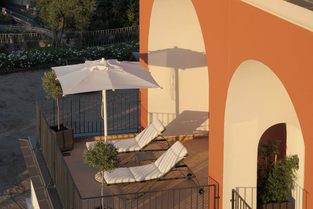 Junior Suite con terrazza 1 letto king, vista mare (PEONIA) | Terrace/patio
