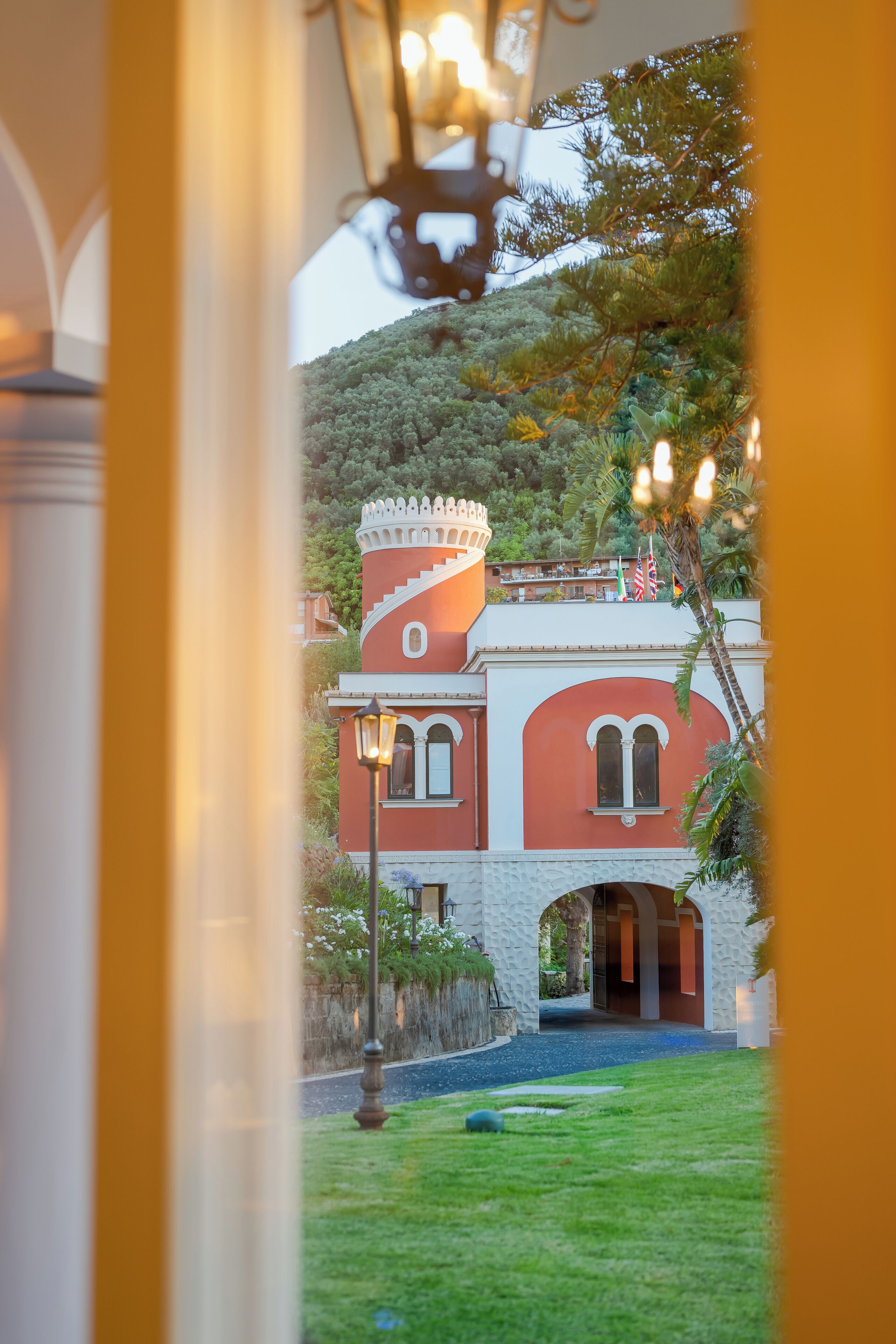 Superior, 1 letto king, finestra con vista collina | Vista dalla camera