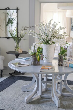 Lobby sitting area - La Tuja Relais du Parc (Vico Equense)