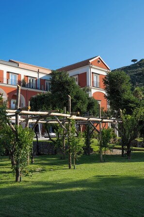 Façana frontal de l'allotjament