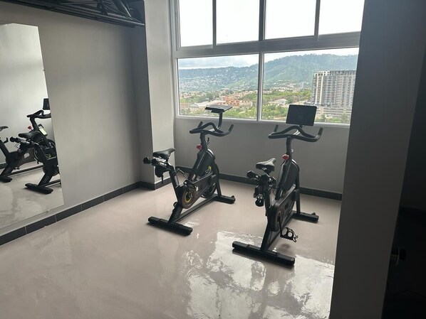 Fitness facility - Apartment with pool (Tegucigalpa)