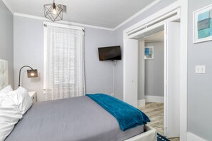 3 soverom, skrivebord, strykejern/-brett og wi-fi (inkludert)