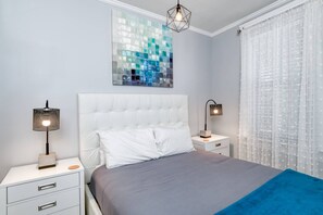 3 Schlafzimmer, Schreibtisch, Bügeleisen/Bügelbrett, kostenloses WLAN