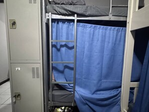 2 dormitorios, tabla de planchar con plancha, wifi y ropa de cama