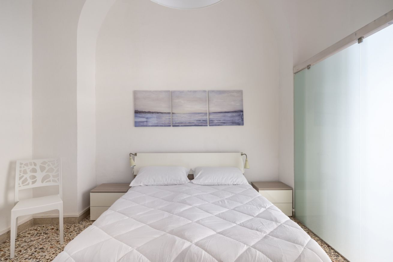 1 bedroom, iron/ironing board, bed sheets