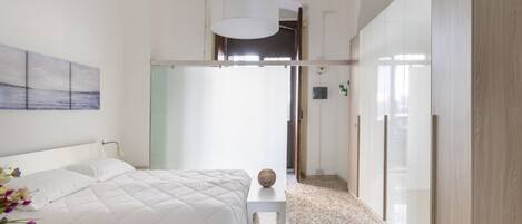 1 bedroom, iron/ironing board, bed sheets