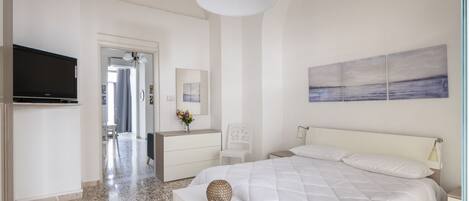 1 bedroom, iron/ironing board, bed sheets