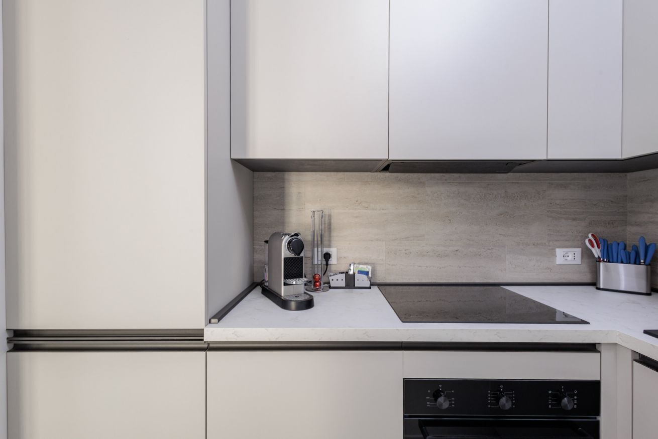 Micro-ondas, fogão, lava-louças