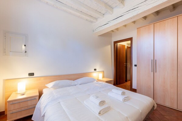 1 chambre, fer et planche Ă repasser, Wi-Fi, draps fournis