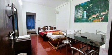 Deluxe Room | Free WiFi