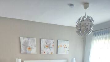 2 bedrooms, free WiFi, bed sheets