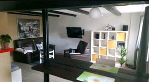 Interior - Apartment 'Abendsonne' with Shared Terrace, Shared Garden and Wi-Fi (Wurster Nordseeküste)