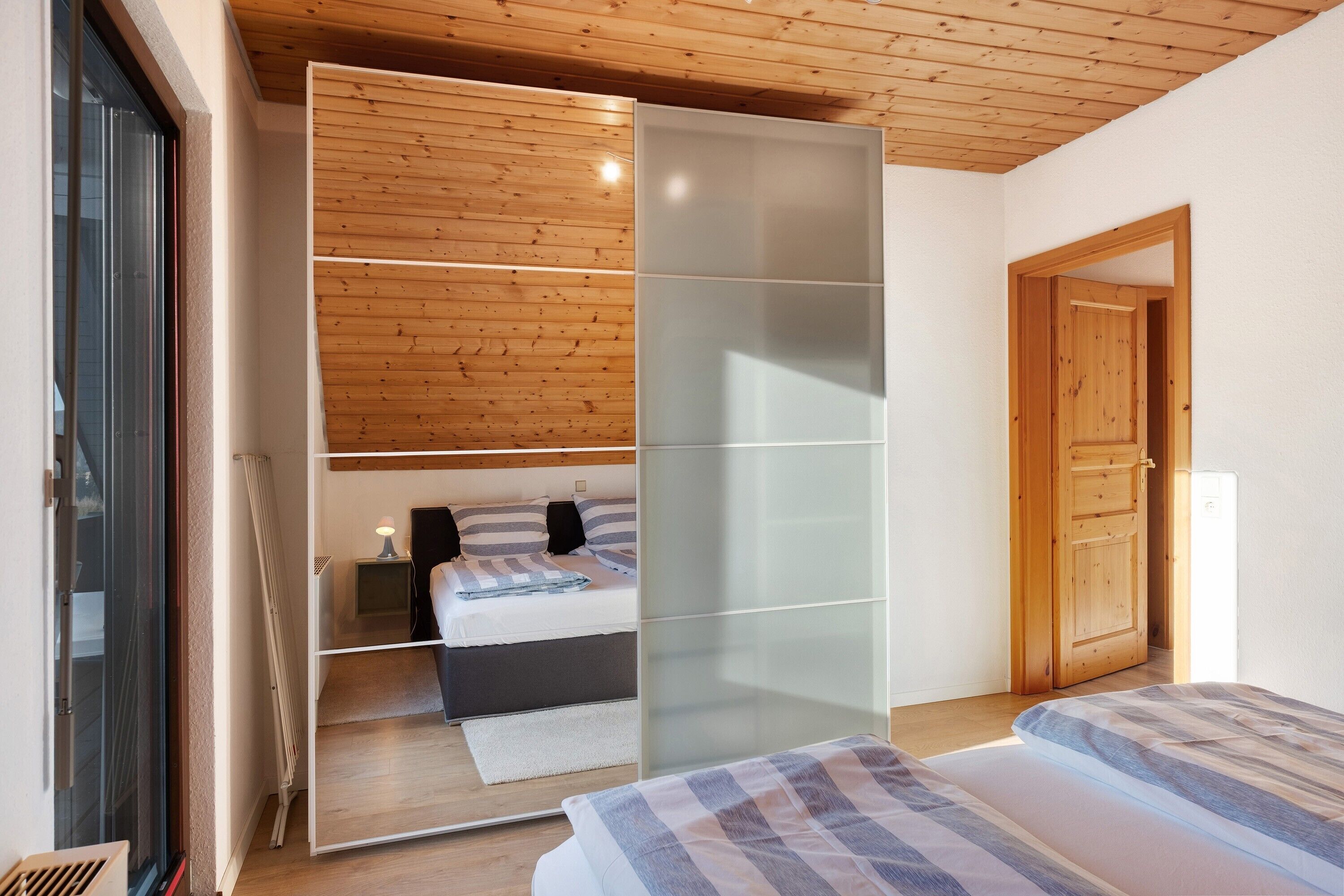 1 dormitorio, tabla de planchar con plancha, wifi gratis y ropa de cama