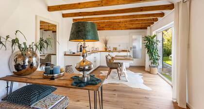Ferienhaus 'Charmantes Haus Für Eine Auszeit' mit privater Terrasse, privatem Garten und Wi-Fi