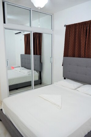 3 bedrooms, WiFi, bed sheets