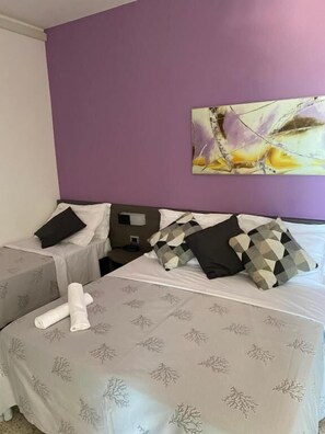 Comfort Triple Room, Multiple Beds, Balcony, Partial Sea View | In-room safe, free WiFi - Hotel Spiaggia D'Oro (Mondolfo)