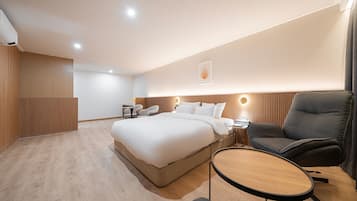 Premium bedding, down comforters, free WiFi, bed sheets