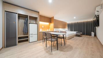 VVIP ํํฐ ํจ๋ฐ๋ฆฌ ํธ์ | ๊ณ ๊ธ ์นจ๊ตฌ, ์ค๋ฆฌ/๊ฑฐ์ํธ ์ด๋ถ, ๋ฌด๋ฃ WiFi, ์นจ๋ ์ํธ