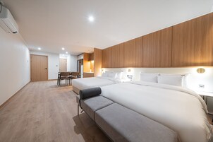 Ropa de cama de alta calidad, cubrecamas, wifi gratis y ropa de cama 