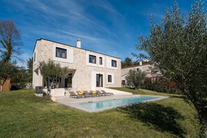 Exterior - Villa Casa Minerva in Istria for 6 guests, panoramic view, near Porec (Višnjan)