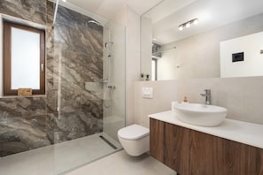 Hair dryer, towels, toilet paper - Villa Casa Minerva in Istria for 6 guests, panoramic view, near Porec (Višnjan)