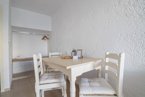 Basic Triple Room, Courtyard View | Desk, free WiFi, bed sheets - Hesperia Apartments (Hersonissos)