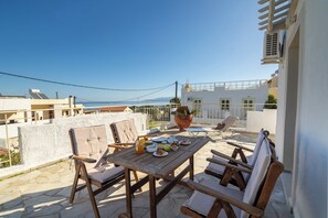 Appartement, 1 chambre, terrasse | Vue de la chambre