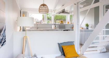 STAY LOCAL near the beach - A Place To Fully Recharge