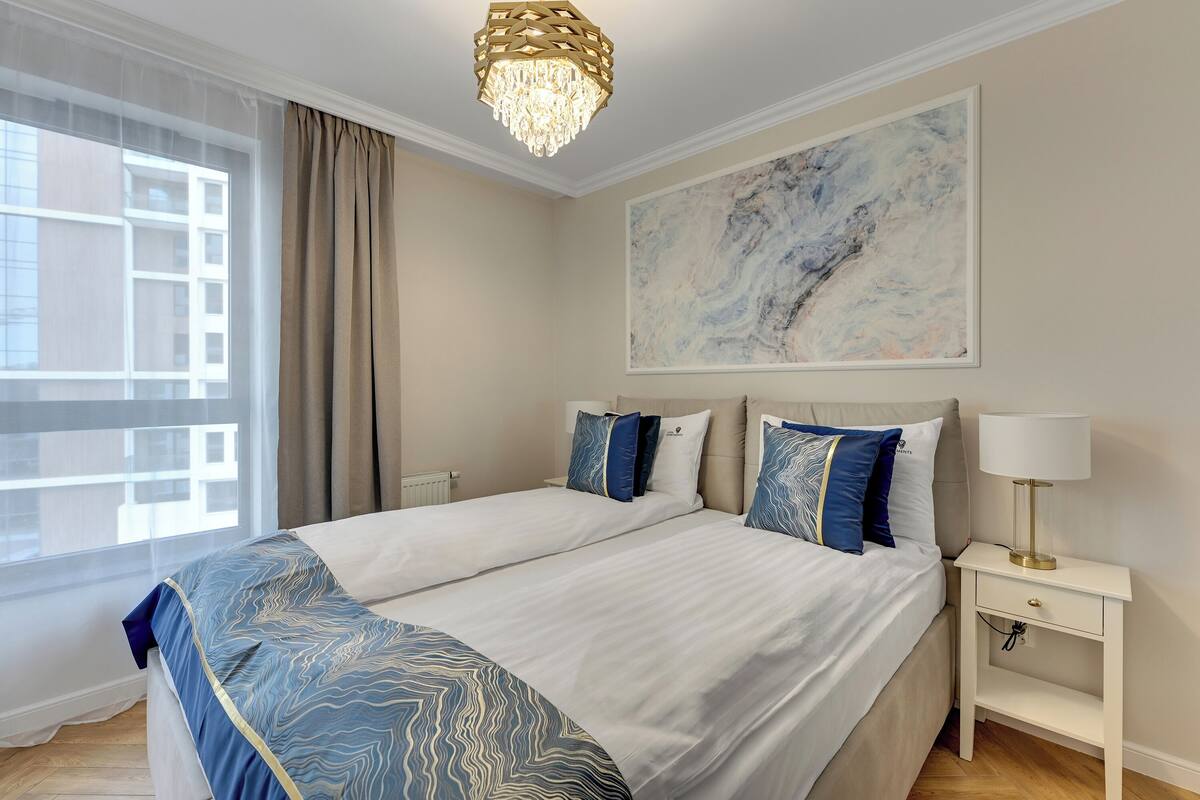 Appartamento Deluxe, balcone, vista cortile | 1 camera, ferro/asse da stiro, Wi-Fi gratuito, lenzuola