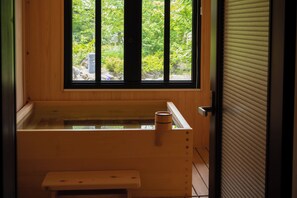 Tab spa persendirian