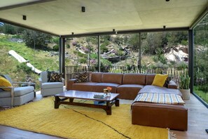 Villa, Smoking