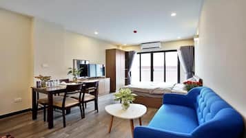 Standard Studio | 1 bedroom, minibar, free WiFi, bed sheets