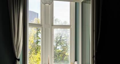 Bright & Cozy 2BR Apartment in West Berlin,Perfect for Families, 70m to Metro