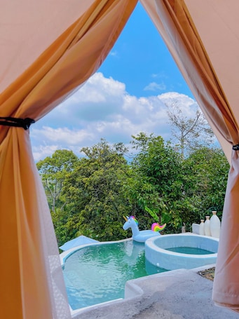 Luxury Tent, Mountain View | Free WiFi, bed sheets