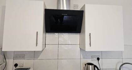 Super Value Bath Street Flat