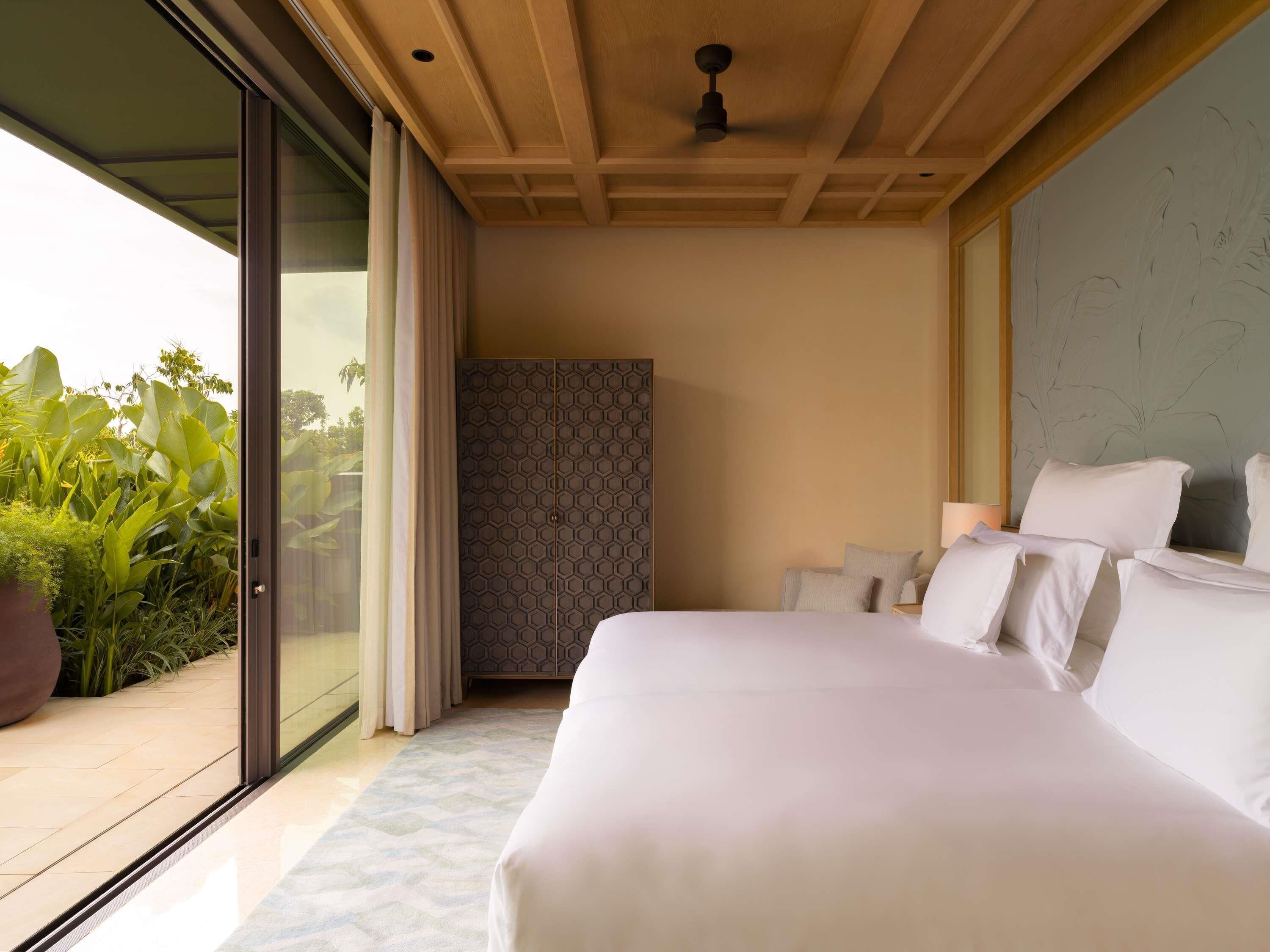 Free minibar, blackout curtains, soundproofing, free cots/infant beds