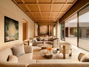 Free minibar items, individually decorated, individually furnished - Raffles Sentosa Singapore (Singapore)