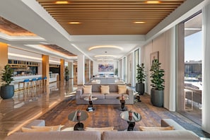 2 bars/lounges, beach bar