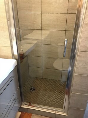 Haartrockner, Toilettenpapier