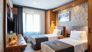 Superior Room, 2 Single Beds, City View | 1 bedroom, premium bedding, in-room safe, desk