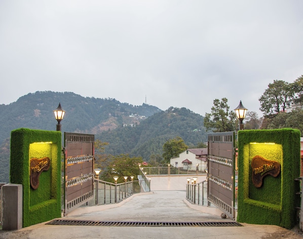 Front of property - Hotel Wild Wood - 5 Minutes Walk to Mall Road (Mussoorie)